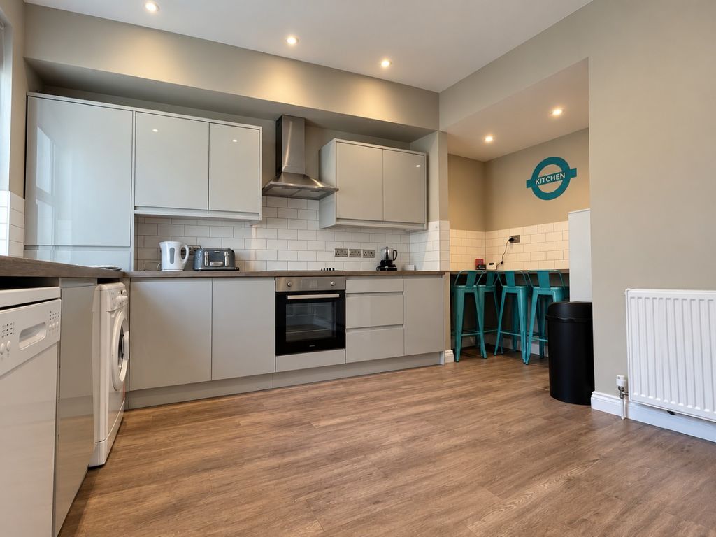 Property photo 1 of 14 4633030