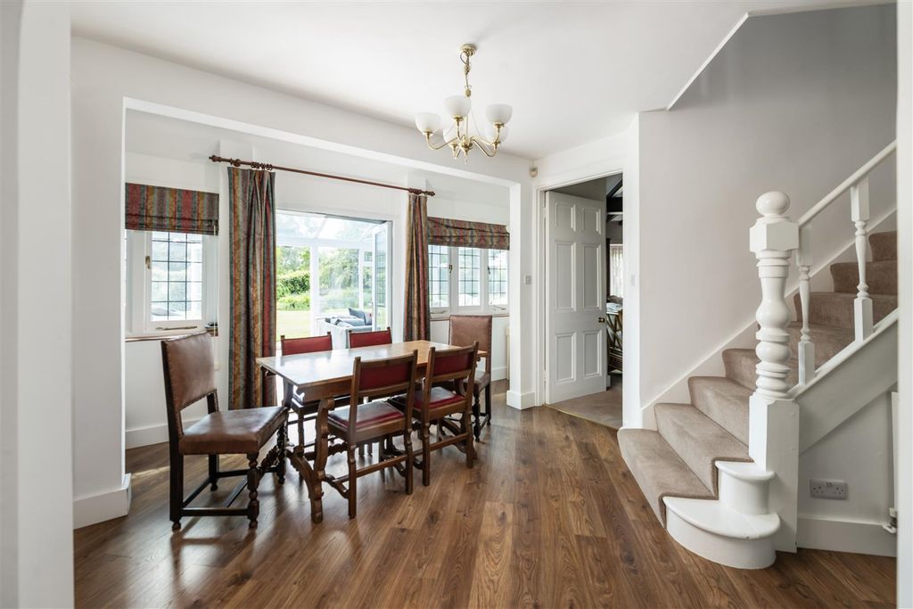Property photo 3 of 18 104 Balcombe Road Internals2.Jpg