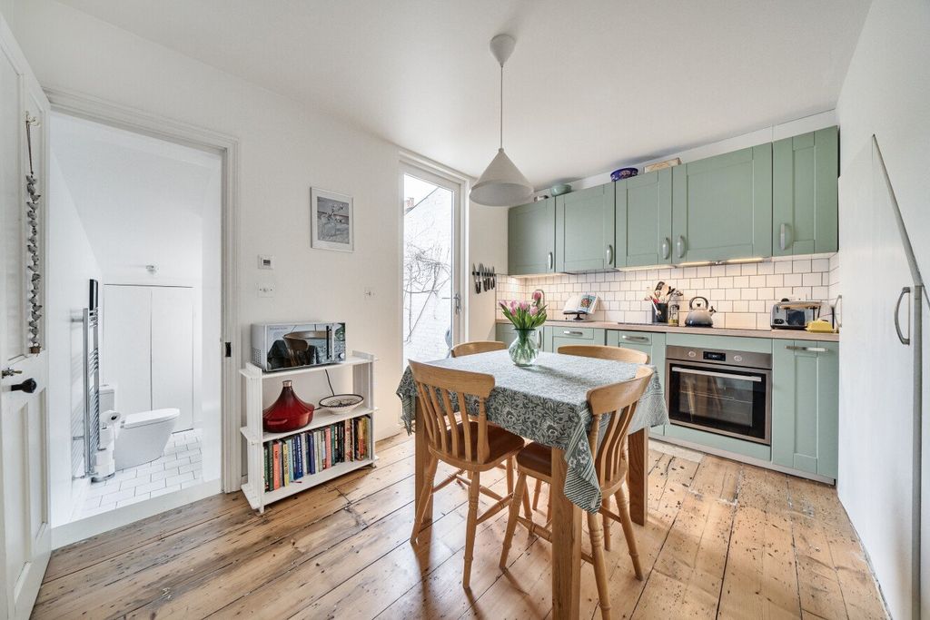 Property photo 2 of 17 Picture No. 09