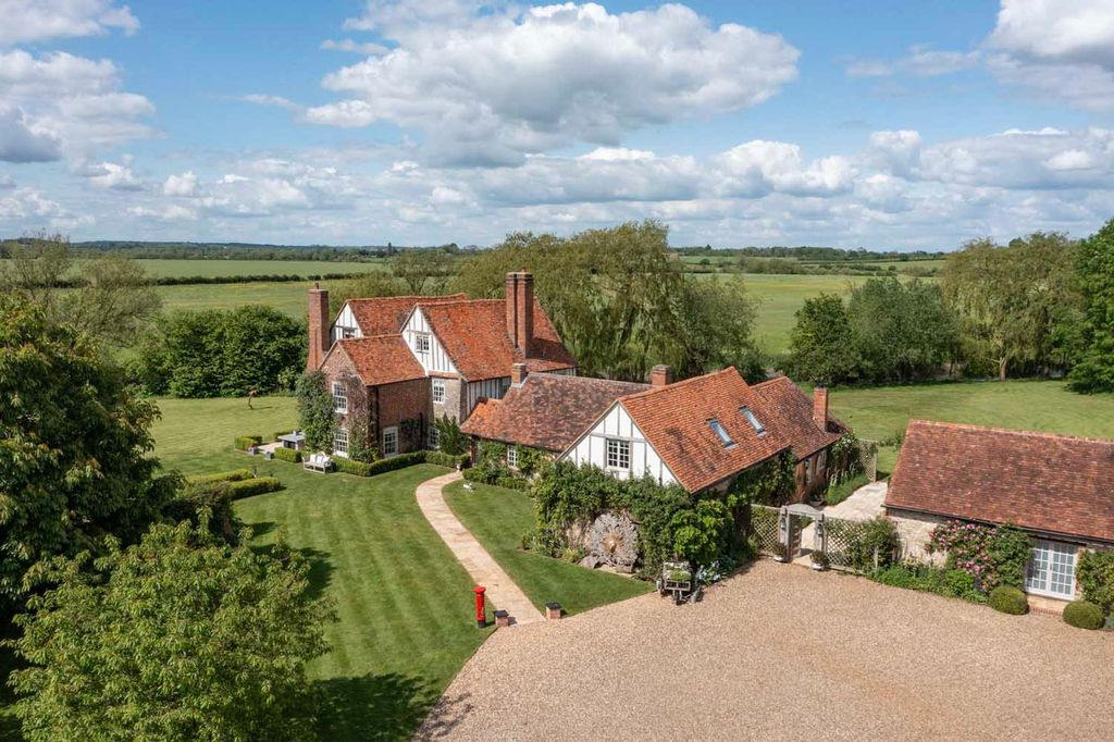 Property photo 2 of 19