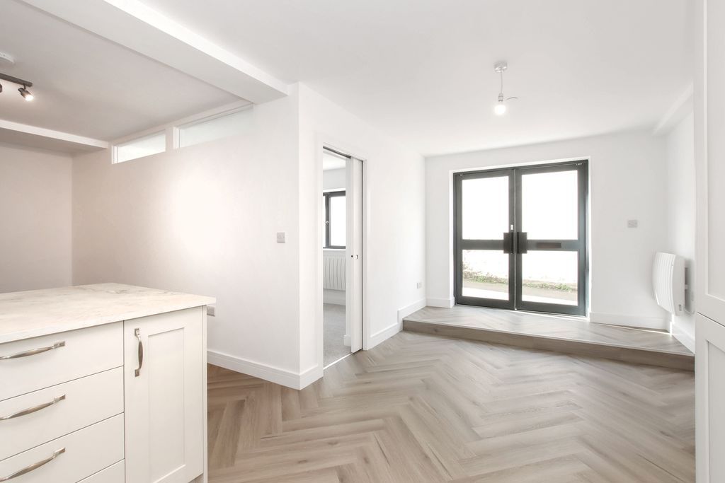 Property photo 2 of 10 Photo 6