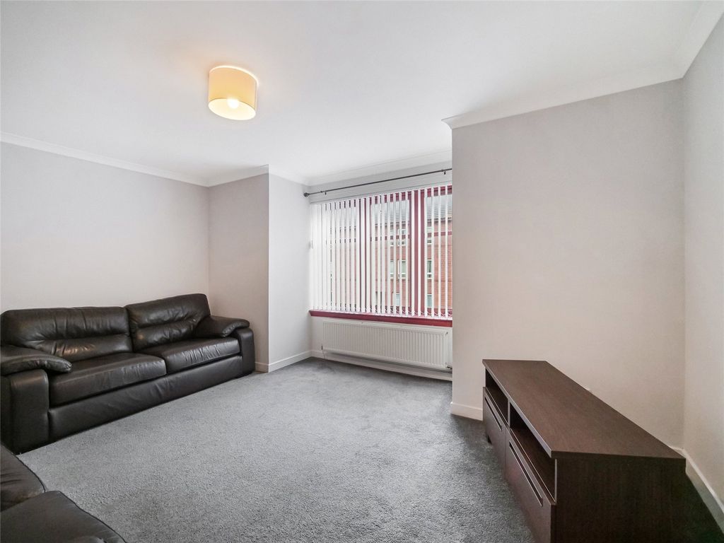 2 bed flat for saleLang Place, Johnstone, Renfrewshire PA5 photo 5
