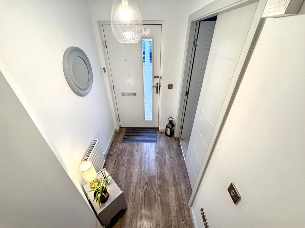 Property photo 2 of 26