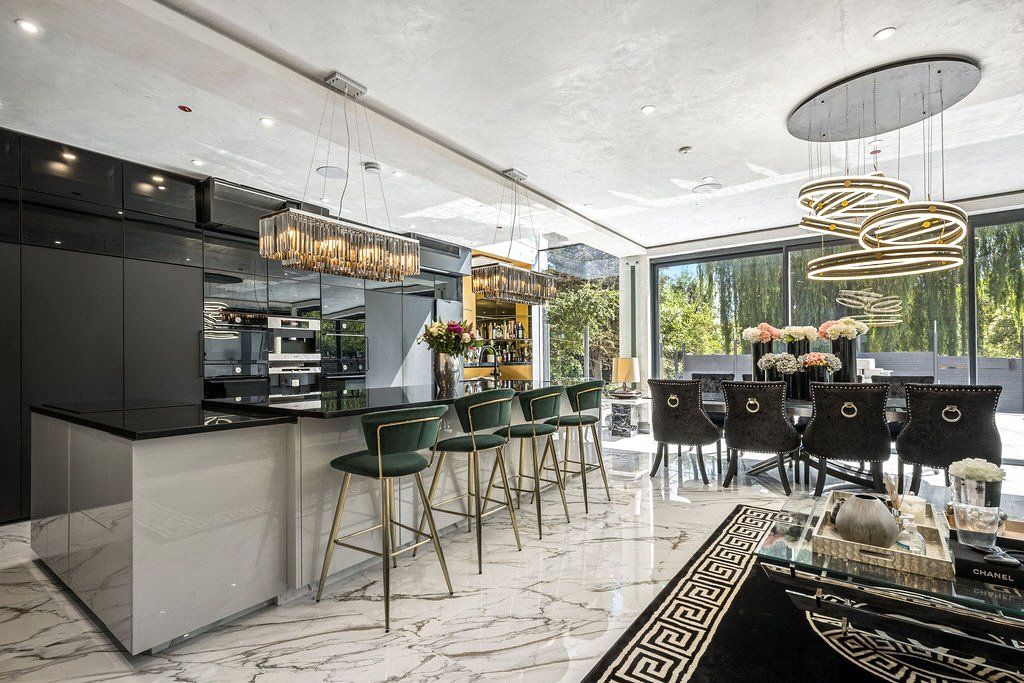 Additional image 20 of 5 bed detached house to rentWaggon Road, Barnet EN4