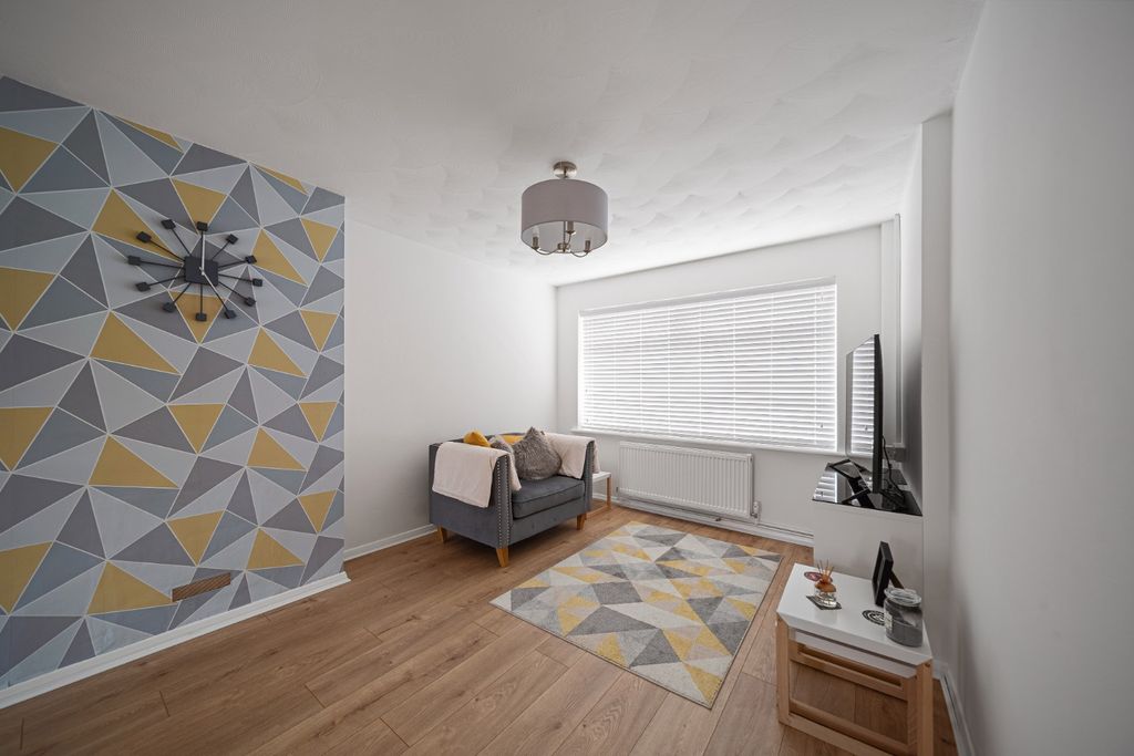 Property photo 3 of 19 4517723