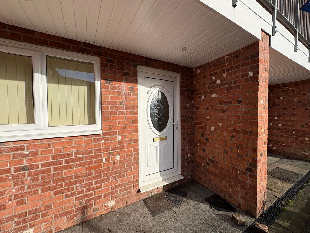 Property photo 1 of 8 1 Gerard Court