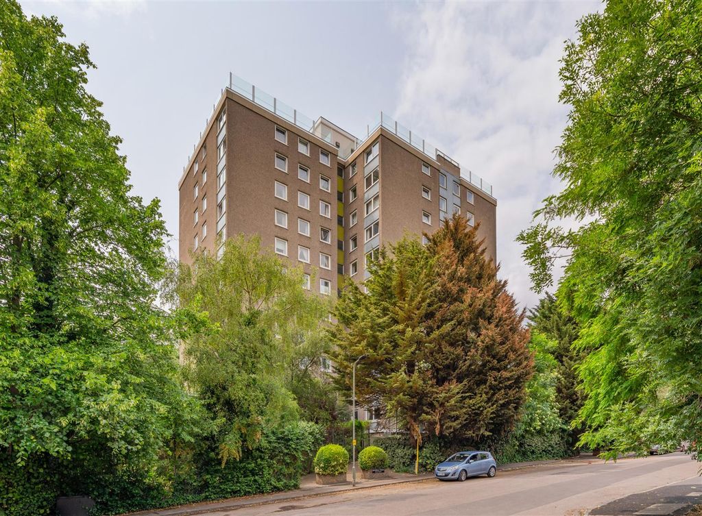 Property photo 2 of 14 Deverill Court-2.Jpg