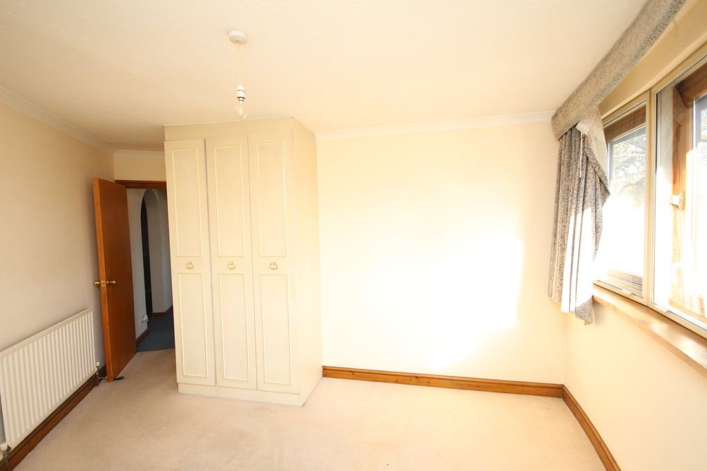 Additional image 6 of 2 bed flat for salePark Court, Norton Way South, Letchworth Garden City SG6
