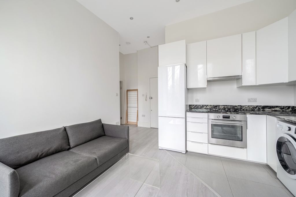 Property photo 2 of 10 1417279-7-6995Bc7...