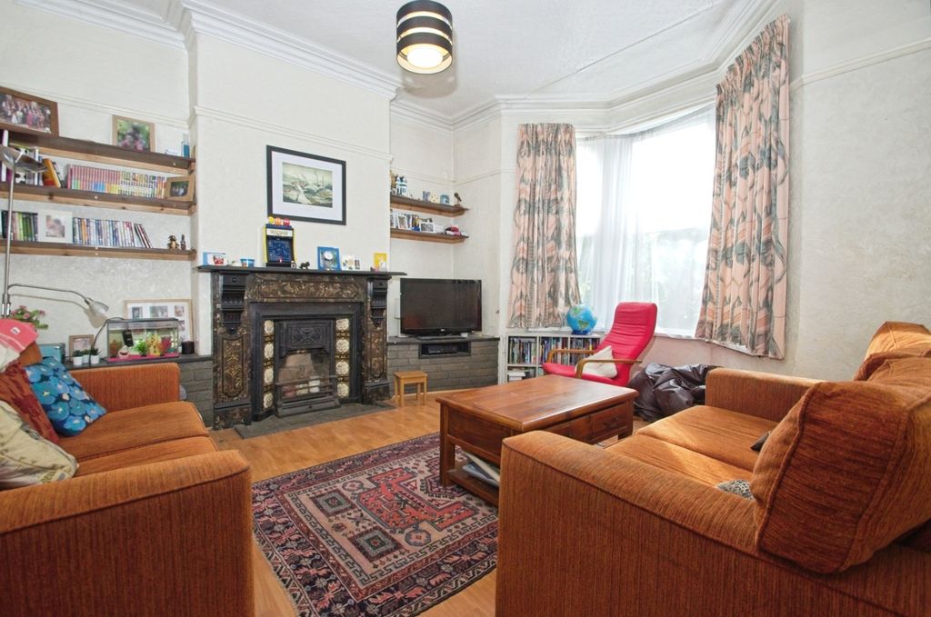 Property photo 2 of 18 Photo