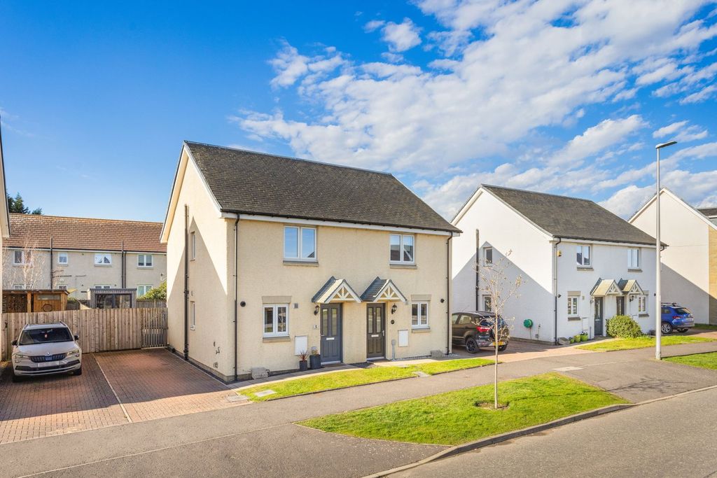 Property photo 1 of 29