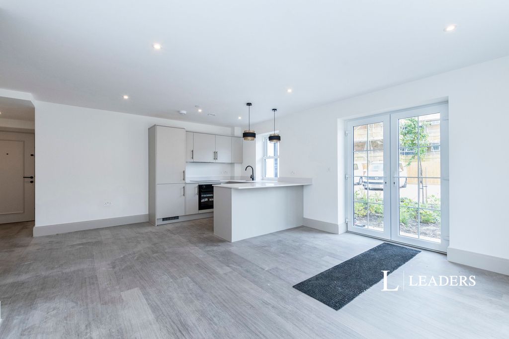 Property photo 3 of 15 Pbox-Img.Jpg