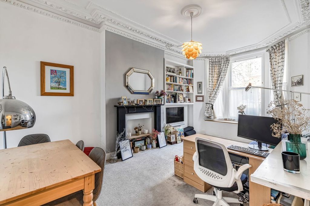 Property photo 2 of 6