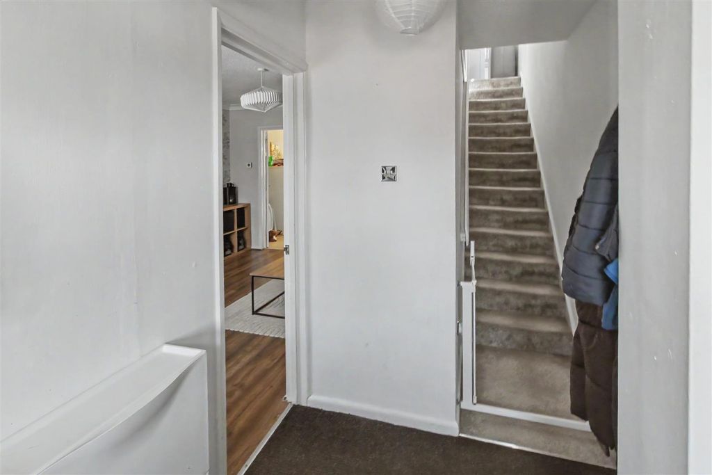 Property photo 3 of 13 Hallway