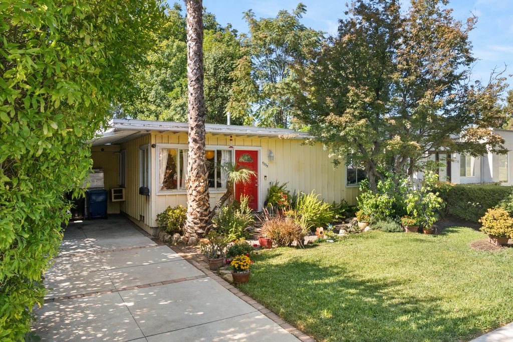 Property photo 3 of 21