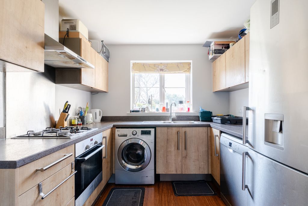 Property photo 2 of 12 A7404141-Hdr-3