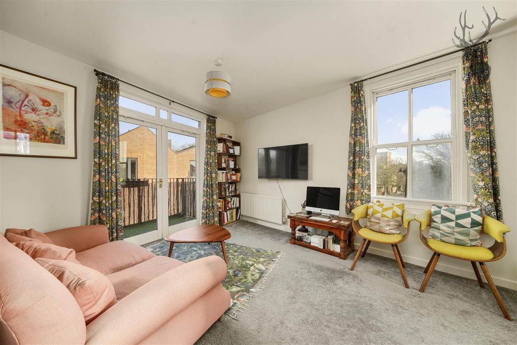 Property photo 2 of 28