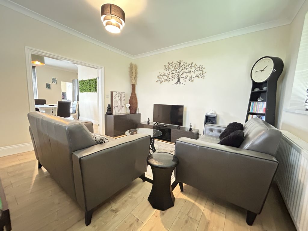 Property photo 3 of 16 Img_4794