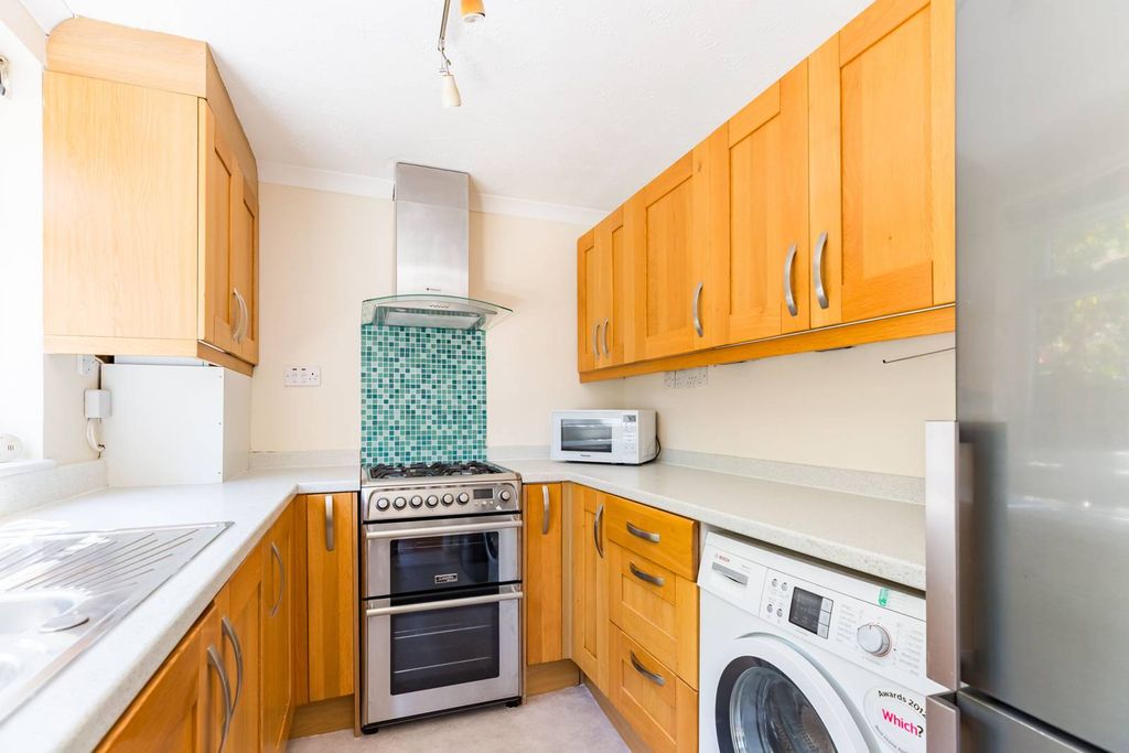 Property photo 3 of 15
