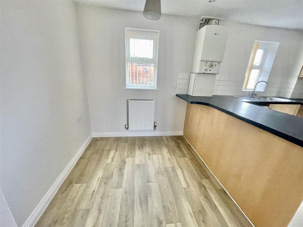 Property photo 3 of 10 Img_8376.Jpg