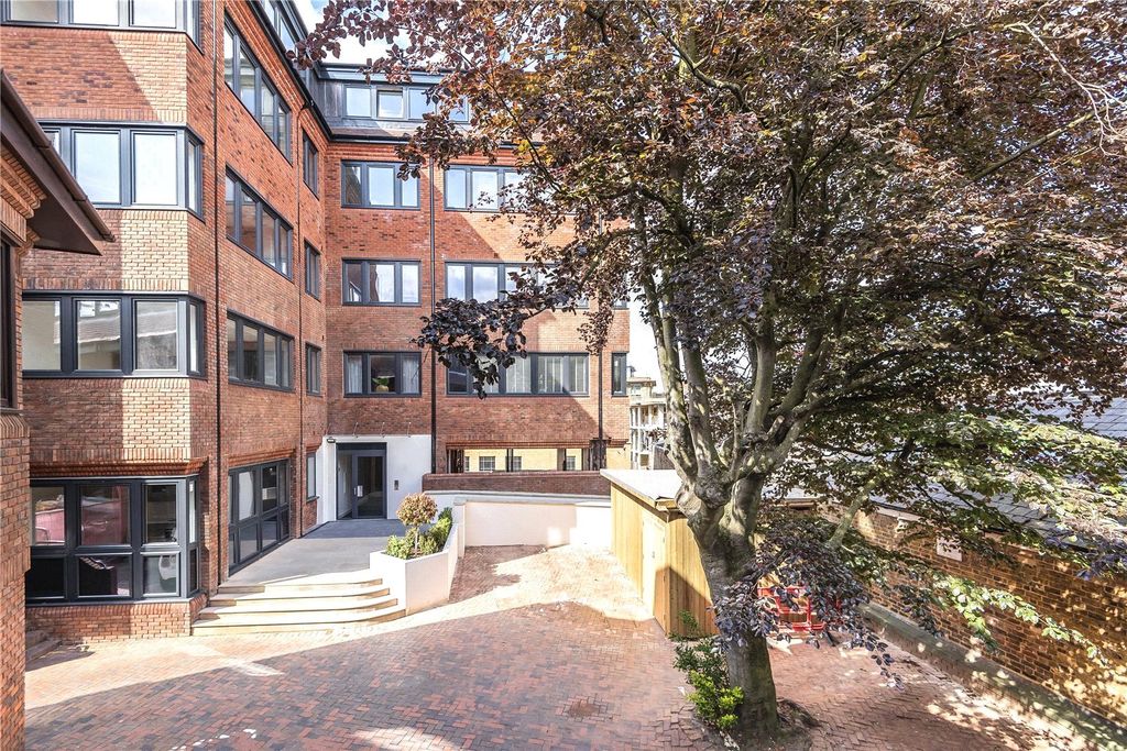 Property photo 1 of 9 Picture No. 16