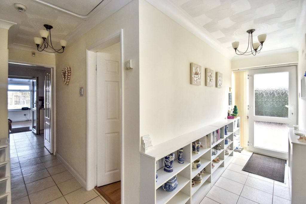 Property photo 2 of 20 Hallway