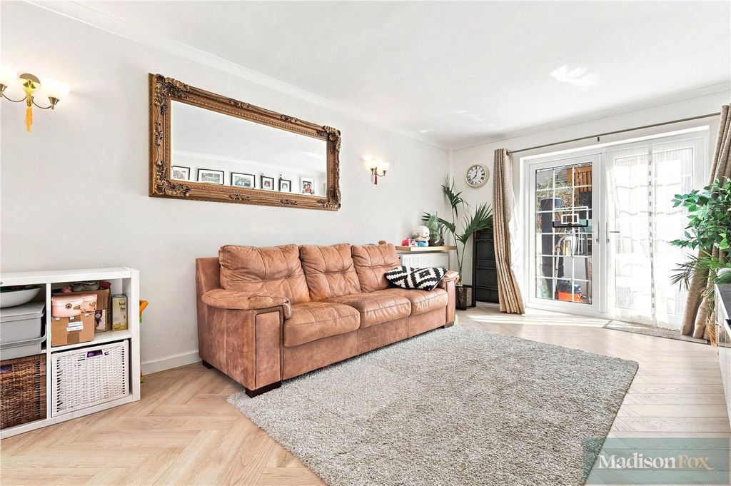 Property photo 3 of 38 Picture No. 46