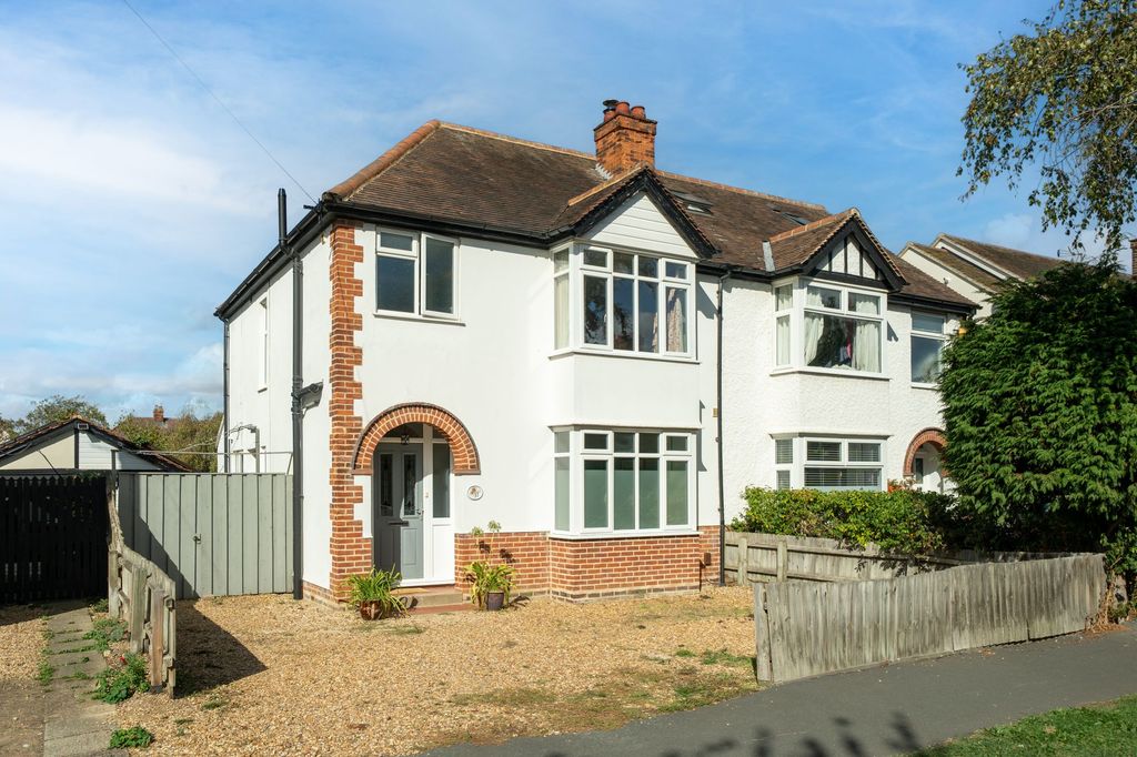 Property photo 1 of 34
