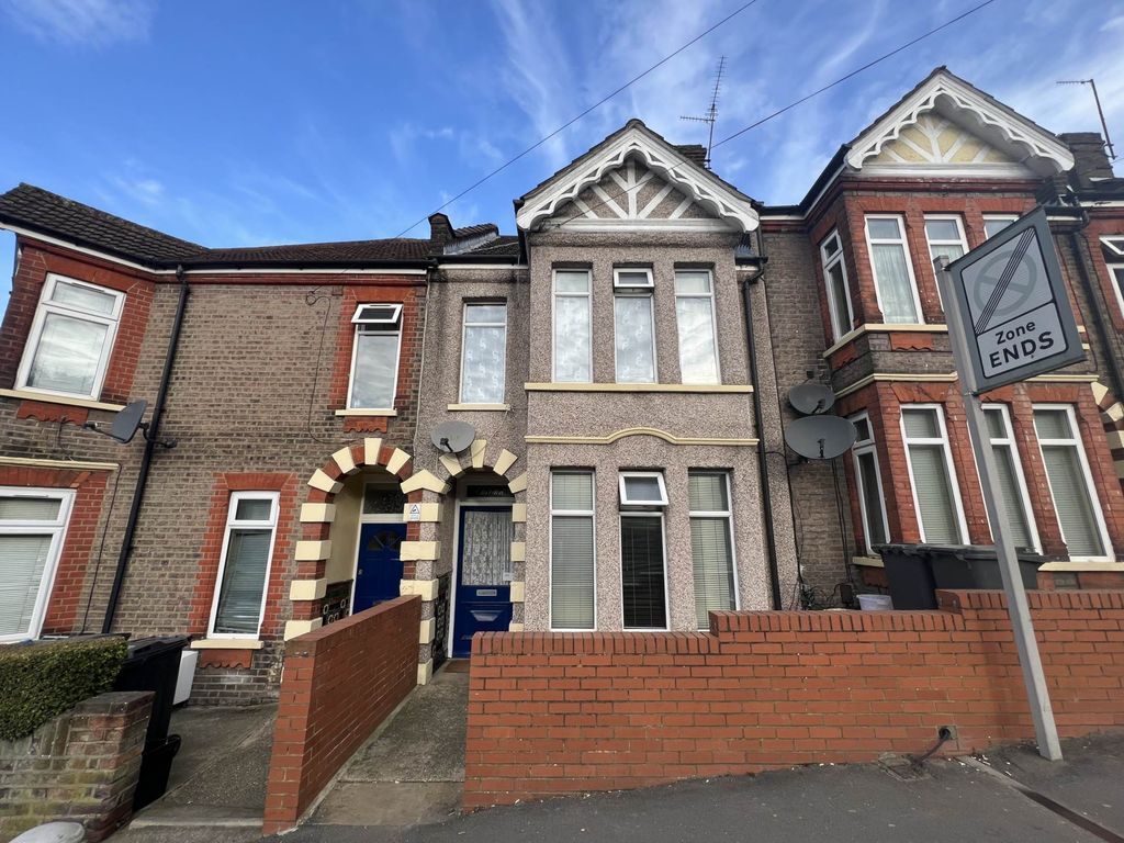 Property photo 1 of 4