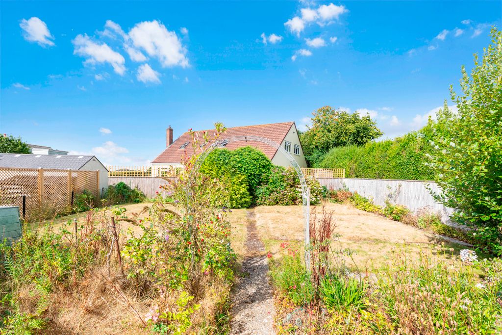 Property photo 2 of 13