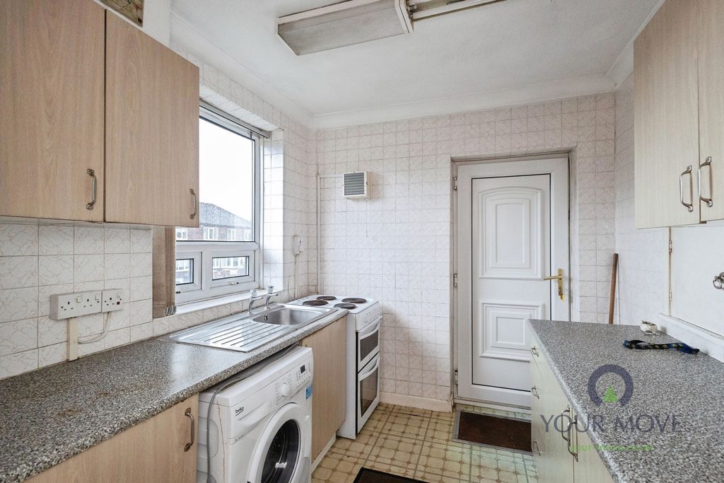Property photo 3 of 13 Pbox-Img.Jpg