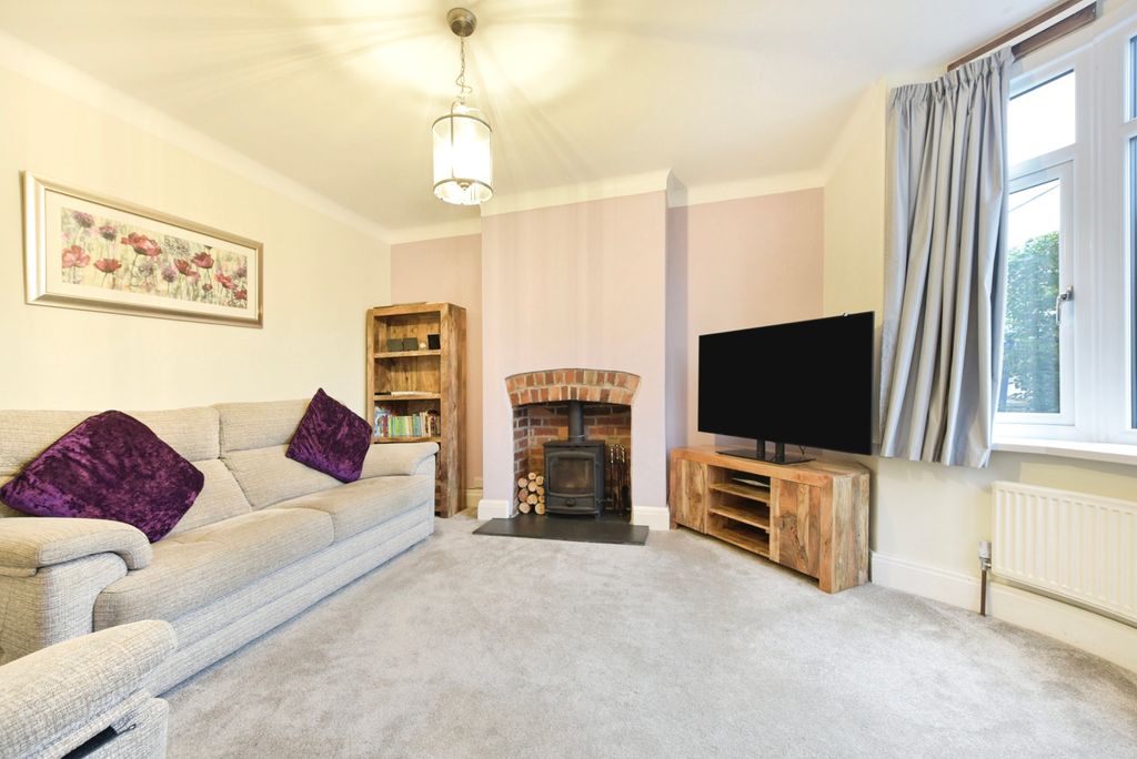 Property photo 3 of 19 Pbox-Img.Jpg