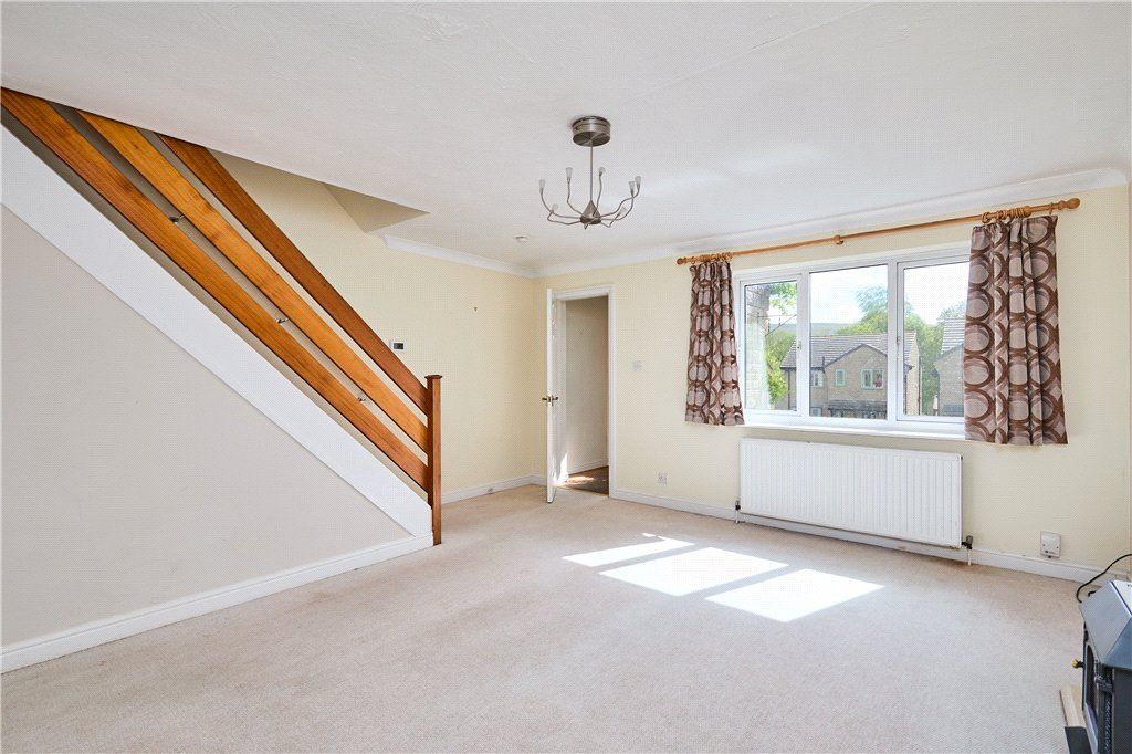 Property photo 3 of 17 Sitting Room