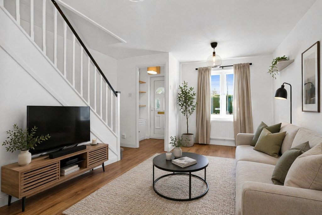 Property photo 2 of 23