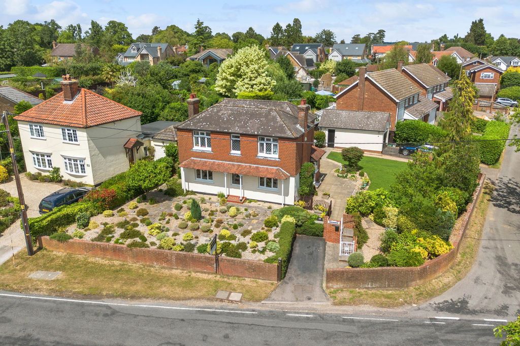 Property photo 3 of 35