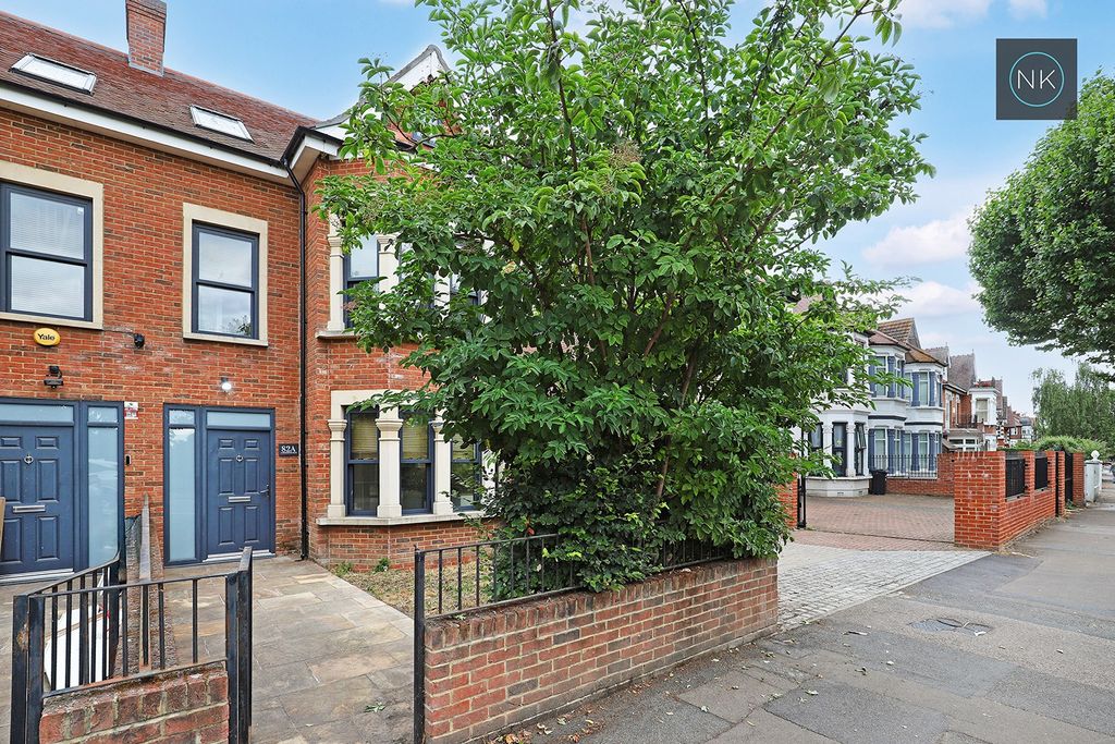 Property photo 1 of 22 4398510
