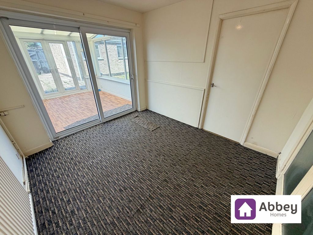 Property photo 3 of 14 Dining Room