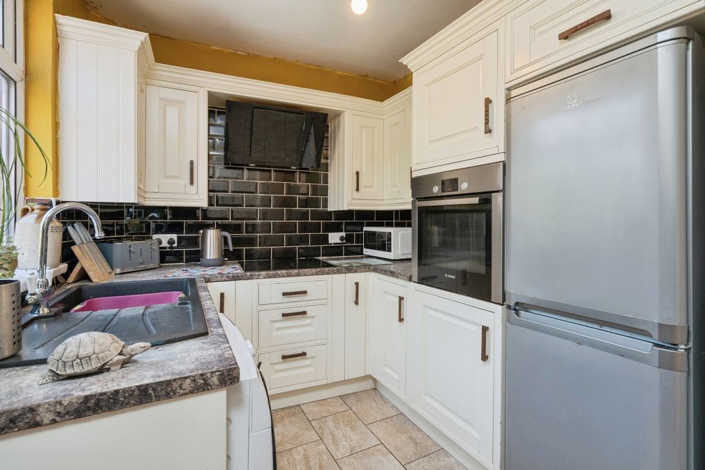 Property photo 2 of 20 Pbox-Img.Jpg