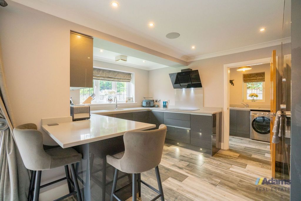 Property photo 2 of 47