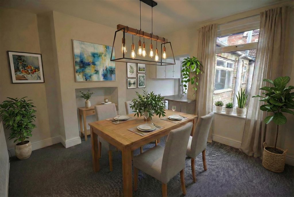 Property photo 1 of 7 Dining Room.Jpg