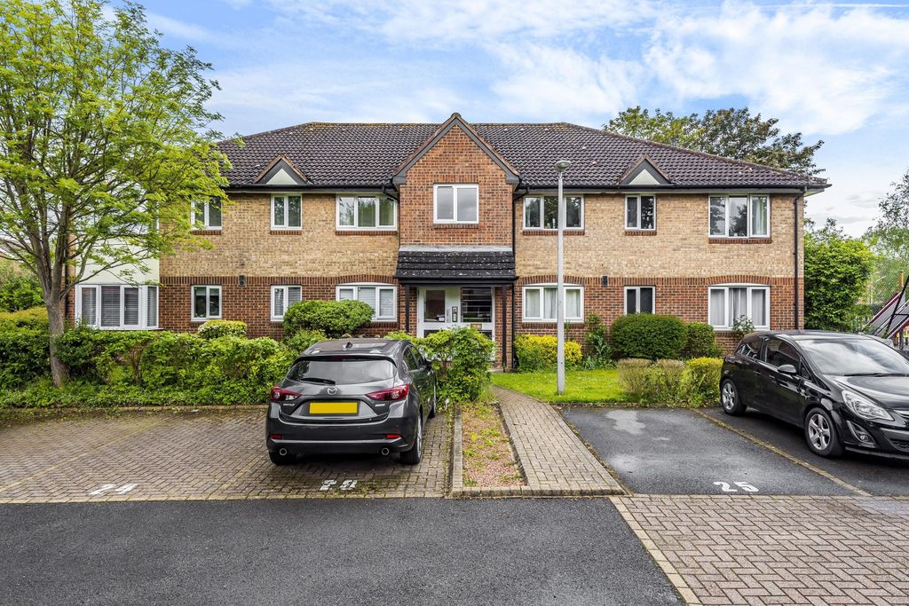 Property photo 1 of 9 2
