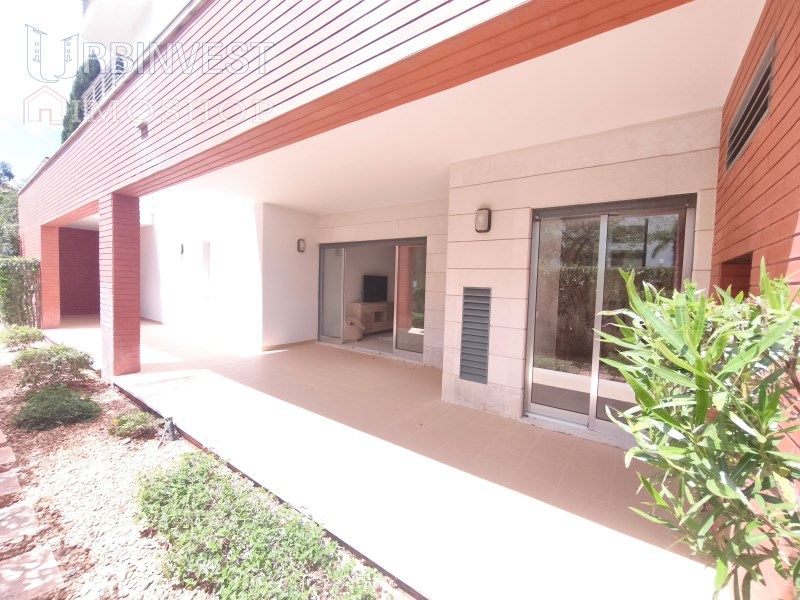 Property photo 2 of 43