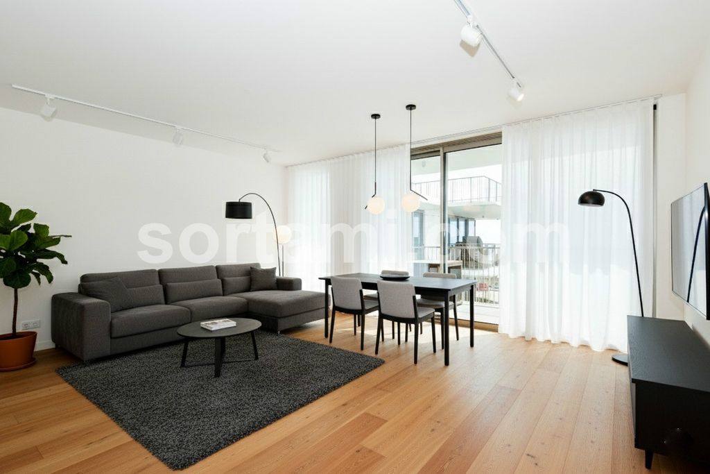 Property photo 3 of 30