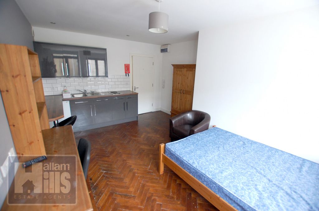 Property photo 2 of 6