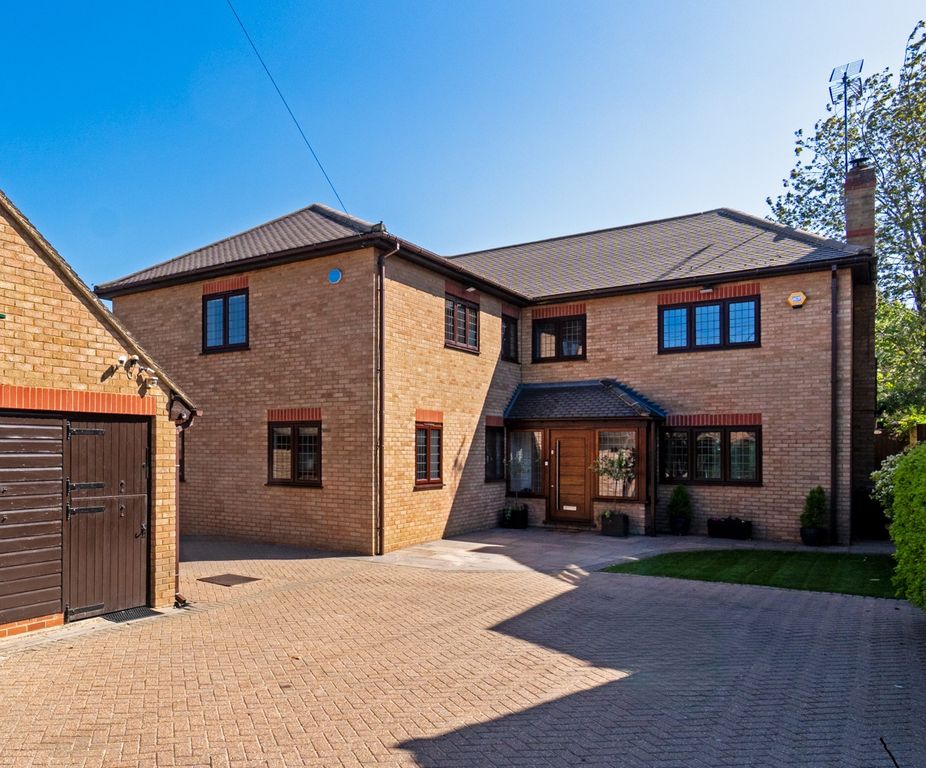 Property photo 1 of 26 Frontage