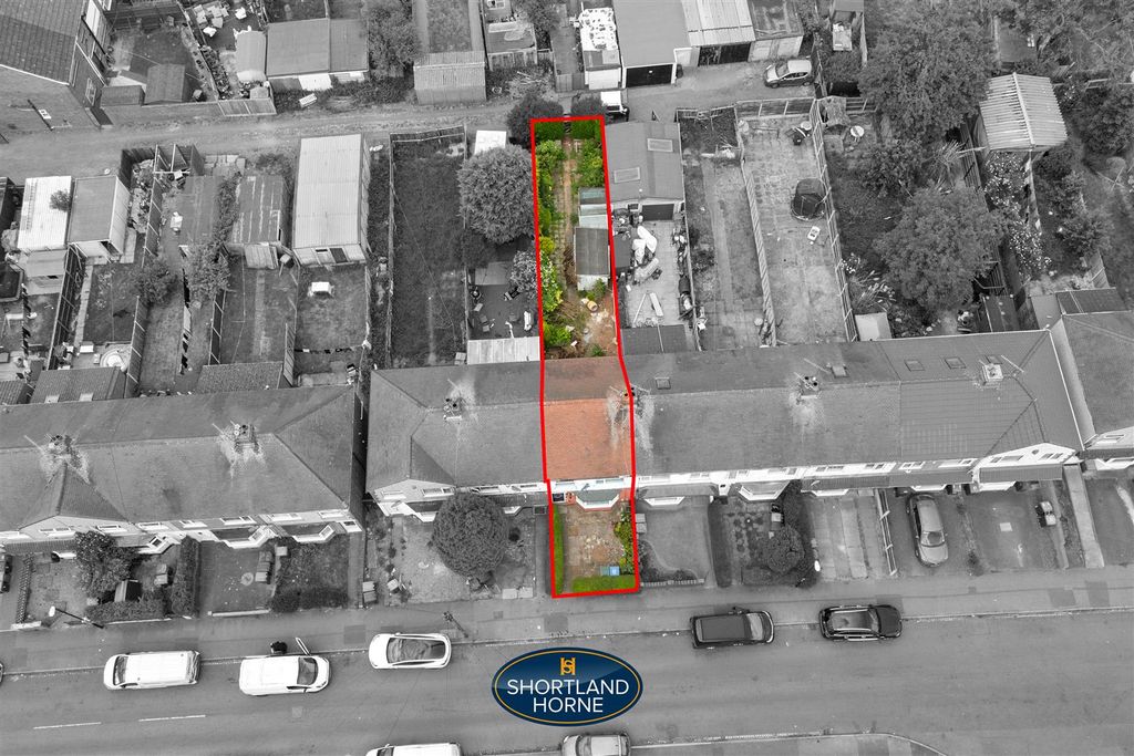 Property photo 2 of 15 17 Farndale Avenue Wm (14 Of 17).Jpg