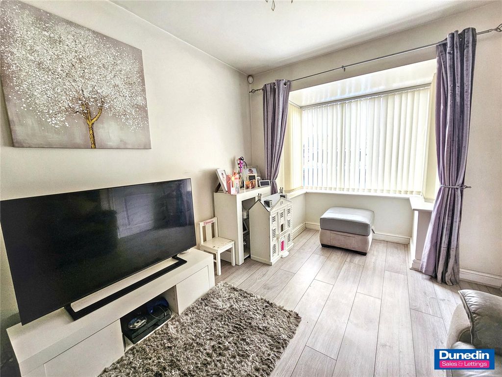 Property photo 3 of 18 Picture No. 16