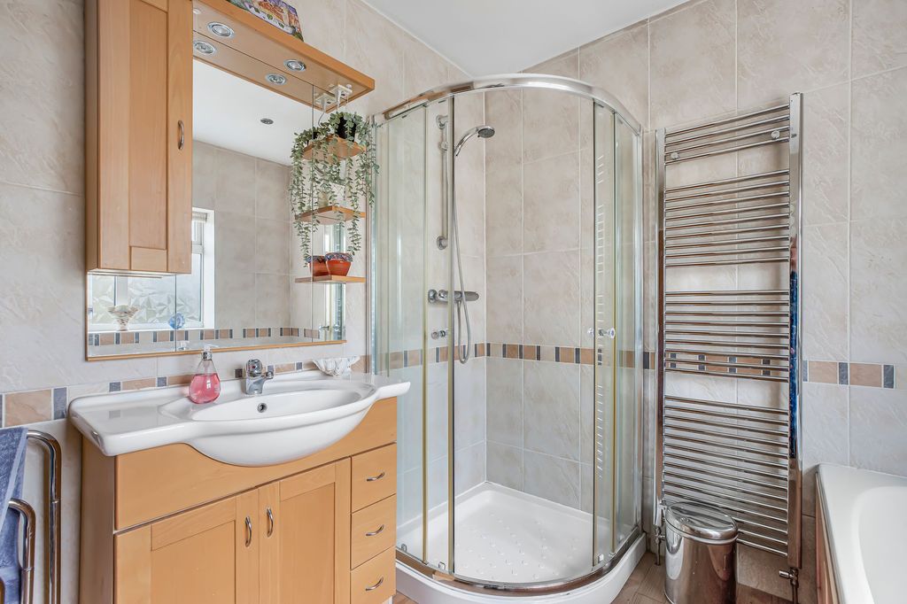 Additional image 35 of 4 bed detached house for saleGlen Road, Bingley BD16
