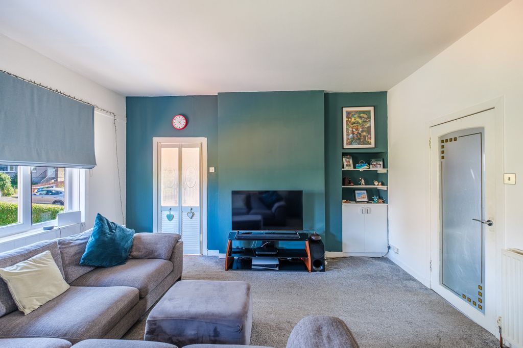 Property photo 3 of 31