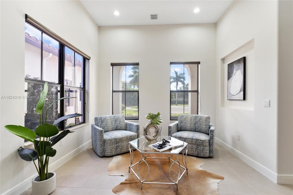 Property photo 2 of 36 <Alttext/>